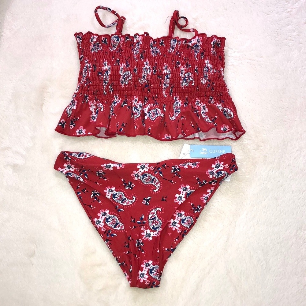 NWT Patterned Smocked Ruffled Cupshe Bikini